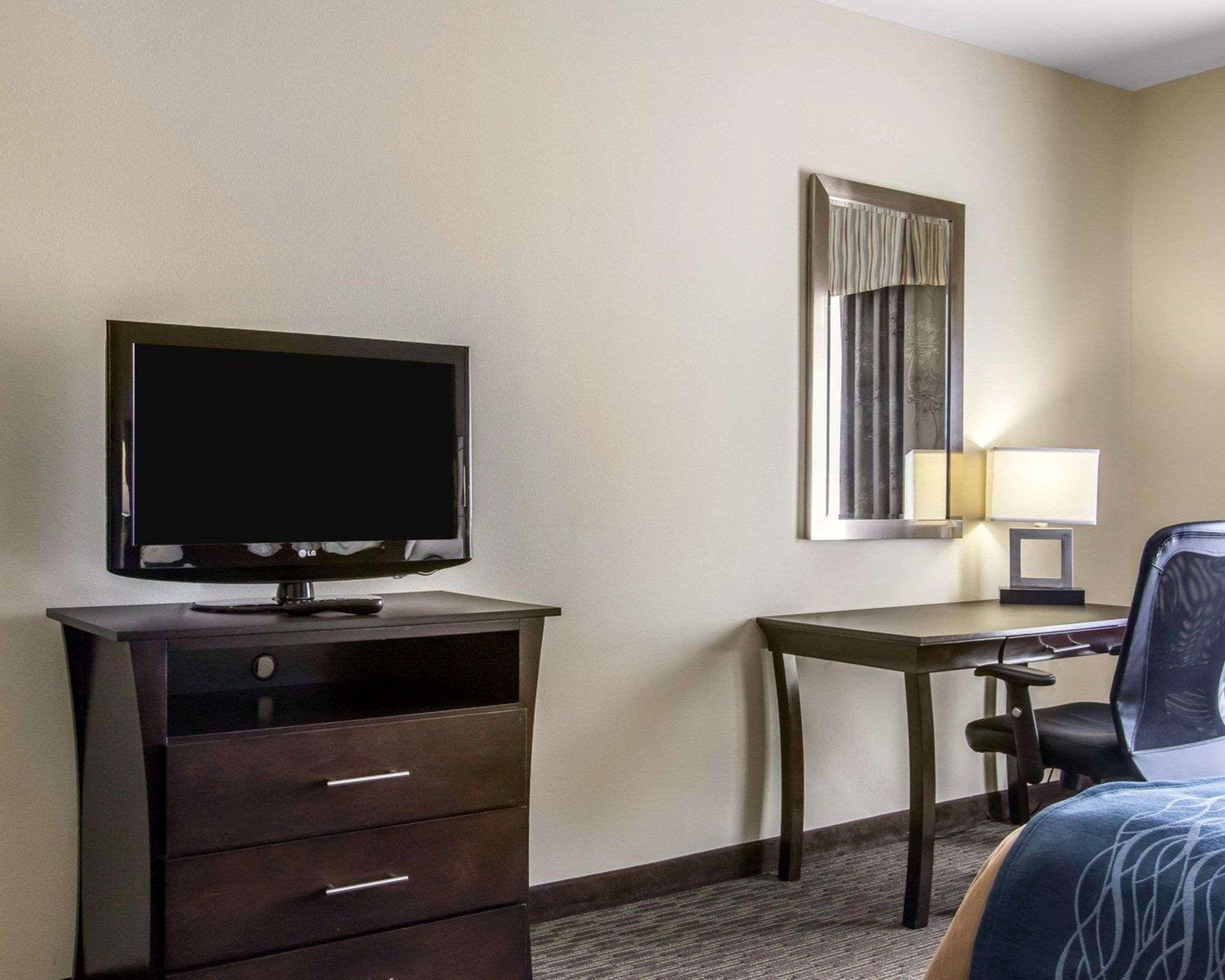 Comfort Inn & Suites Oklahoma City West - I-40 Экстерьер фото