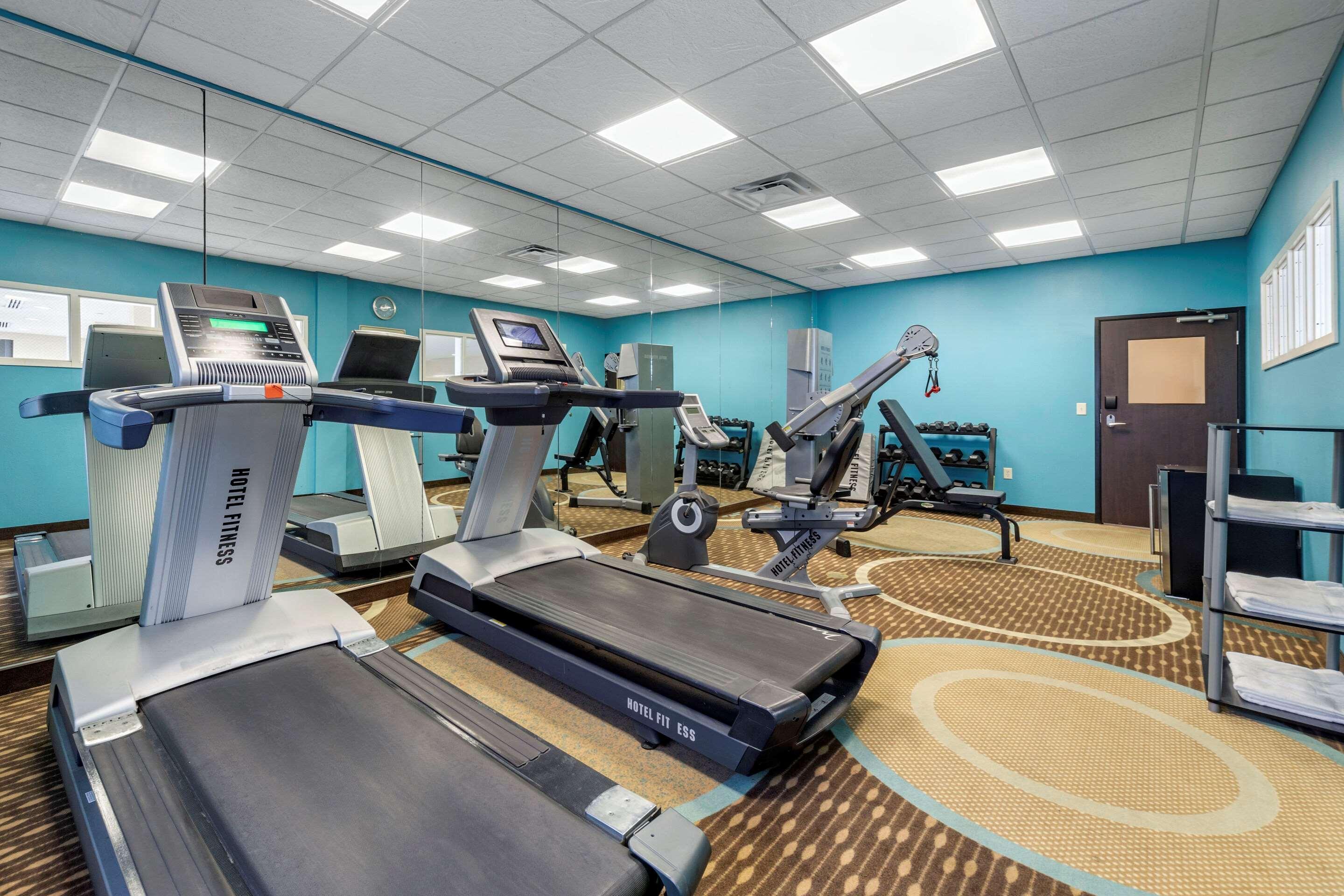 Comfort Inn & Suites Oklahoma City West - I-40 Экстерьер фото