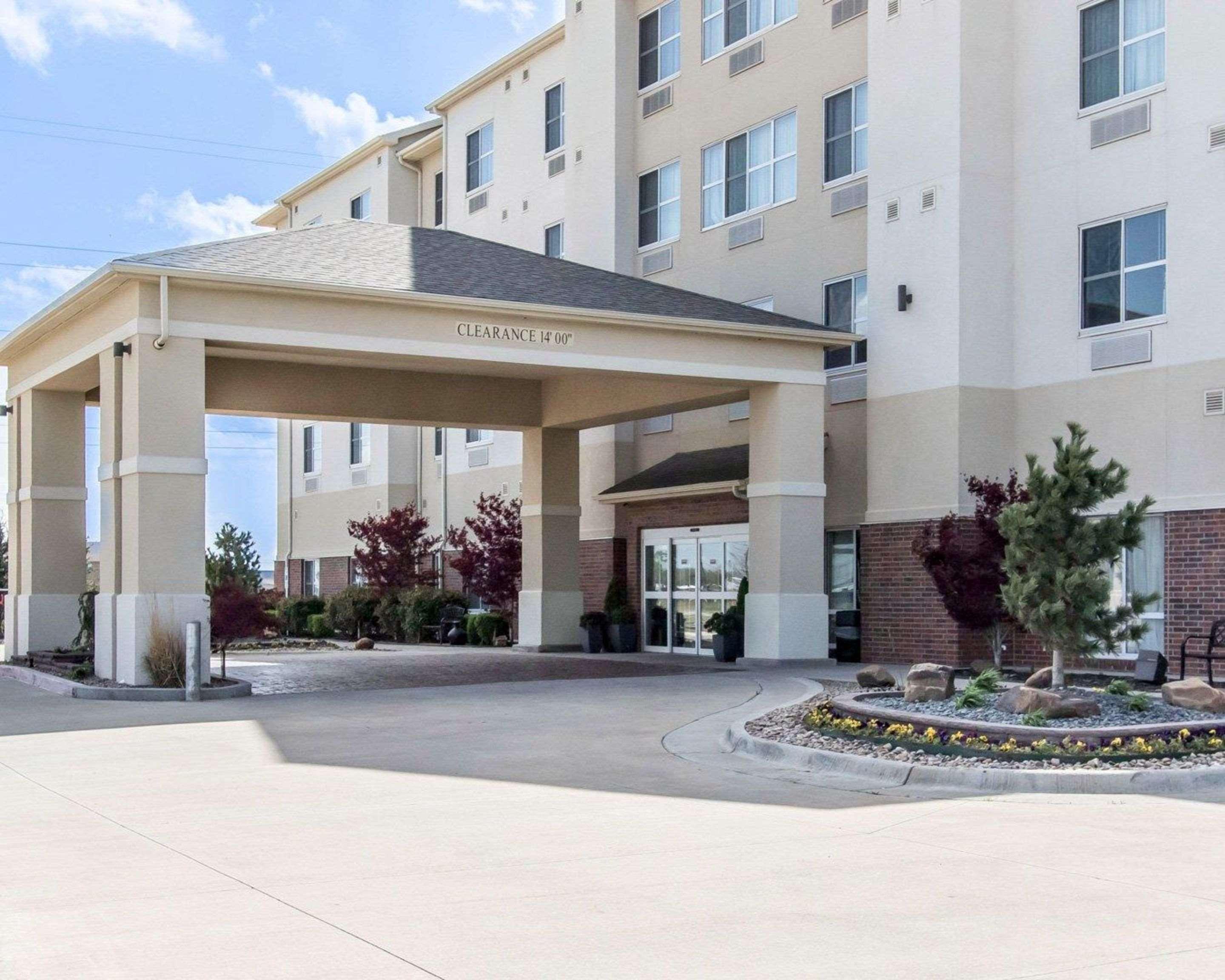 Comfort Inn & Suites Oklahoma City West - I-40 Экстерьер фото