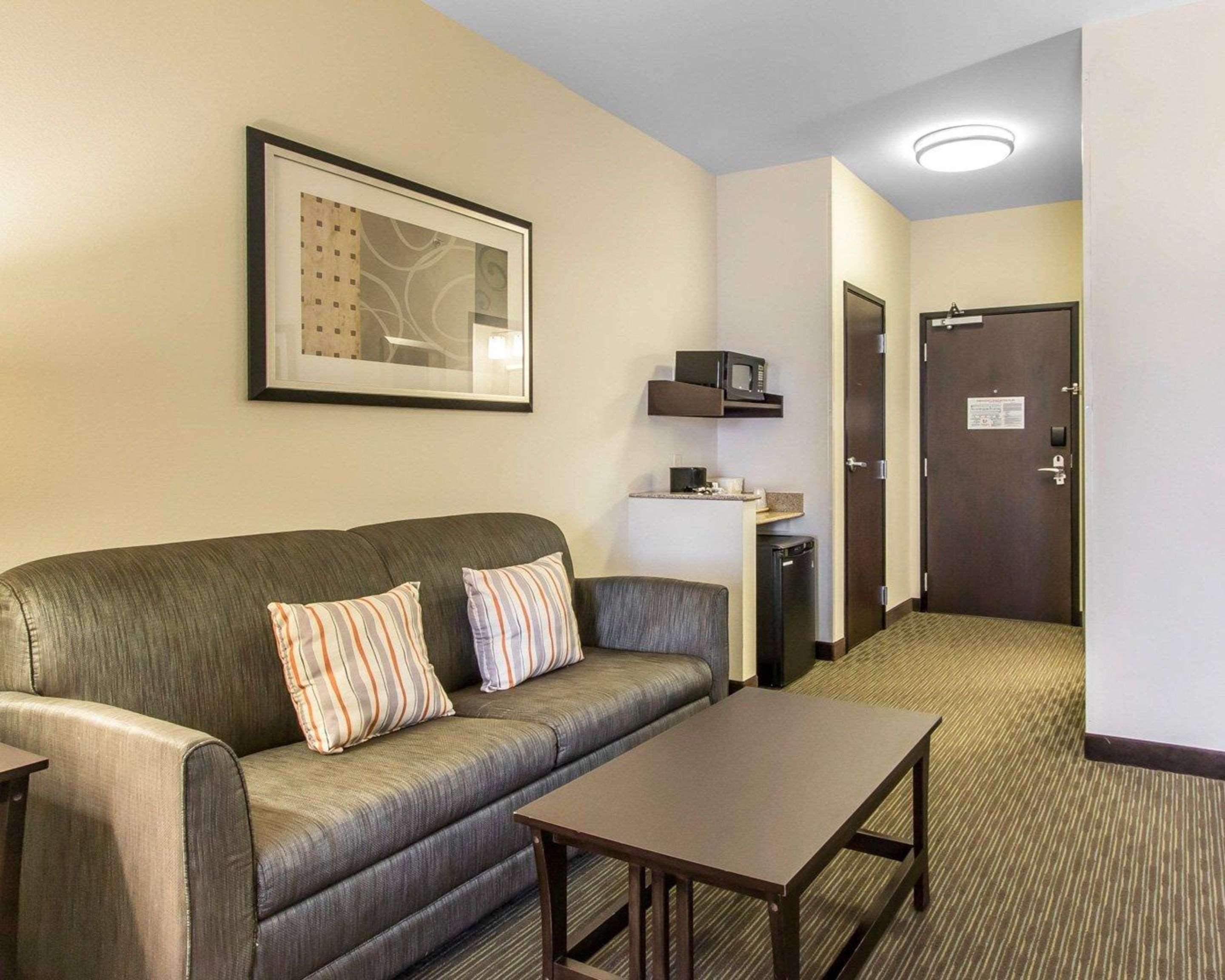 Comfort Inn & Suites Oklahoma City West - I-40 Экстерьер фото