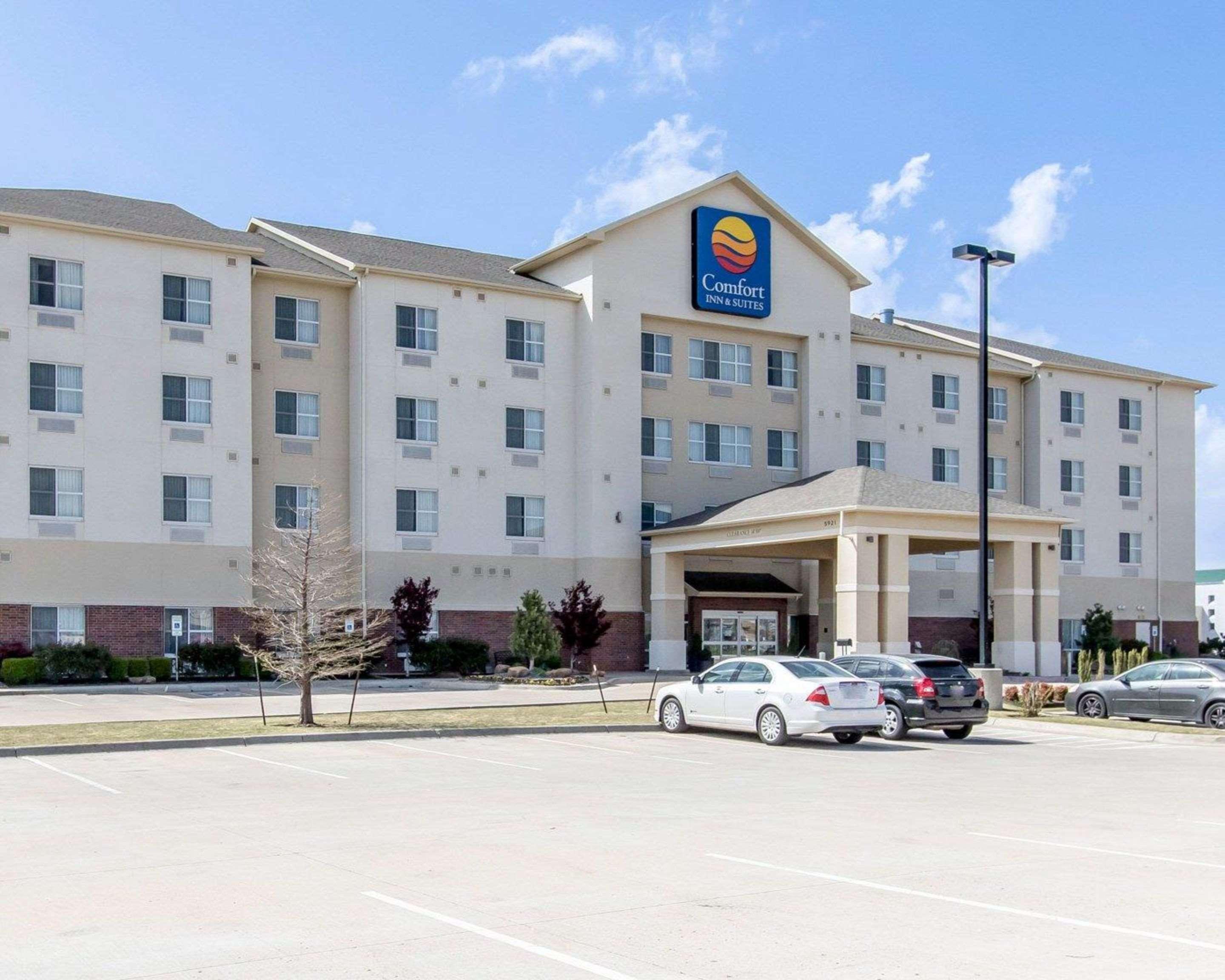 Comfort Inn & Suites Oklahoma City West - I-40 Экстерьер фото